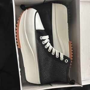 Mata Shoes Black and White High-Top Sneakers